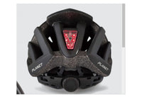 Vista trasera del casco de ciclismo GIST Planet One Plus negro