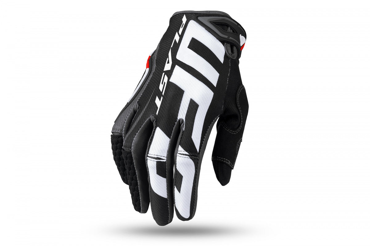 Guantes para motocross UFO Blaze negro con palma Clarino y excelente agarre