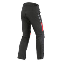 Membrana impermeable D-Dry en el pantalón para moto Dainese Tempest negro rojo