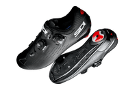 Detalle premium y acabado Black de zapatillas Sidi Genius 10