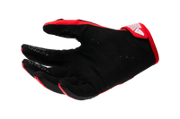 Detalle de acabados y materiales técnicos en guantes para motocross UFO Muria rojo